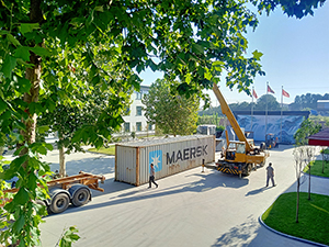 印度尼西亞石膏粉生產(chǎn)線發(fā)貨，今天裝了一個集裝箱，明天繼續(xù)。